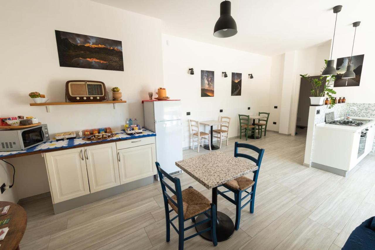 Giglio Marino Acomodação com café da manhã Tortolì Exterior foto